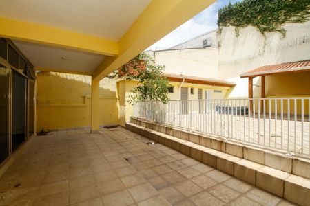 Casa para alugar com 600m², 4 quartos e 6 vagas Casa para alugar com 600m², 4 quartos e 6 vagasQuintal