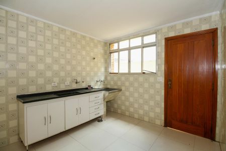 Casa para alugar com 600m², 4 quartos e 6 vagas Casa para alugar com 600m², 4 quartos e 6 vagasÁrea de Serviço