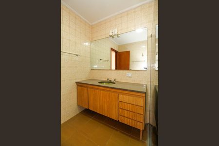 Casa para alugar com 600m², 4 quartos e 6 vagas Casa para alugar com 600m², 4 quartos e 6 vagasBanheiro da Suíte 4