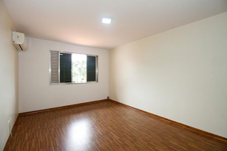 Casa para alugar com 600m², 4 quartos e 6 vagas Casa para alugar com 600m², 4 quartos e 6 vagasSuíte 2