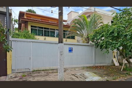 Casa para alugar com 600m², 4 quartos e 6 vagas Casa para alugar com 600m², 4 quartos e 6 vagasFachada da Casa