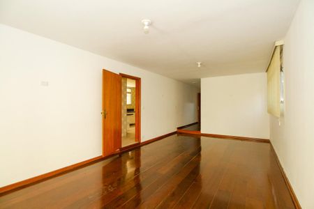 Casa para alugar com 600m², 4 quartos e 6 vagas Casa para alugar com 600m², 4 quartos e 6 vagasSala de Jantar