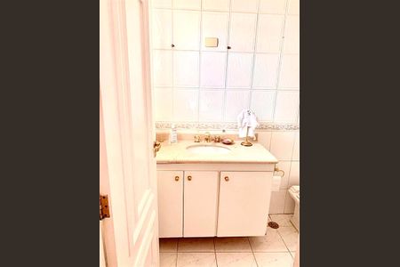 Casa à venda com 6 quartos, 300m² em Parque Assuncao, Taboão da Serra