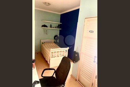 Casa à venda com 6 quartos, 300m² em Parque Assuncao, Taboão da Serra