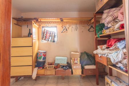 Casa à venda com 230m², 4 quartos e 3 vagasCloset da suíte