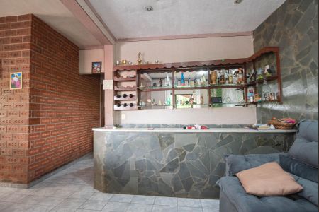 Casa à venda com 230m², 4 quartos e 3 vagasSala