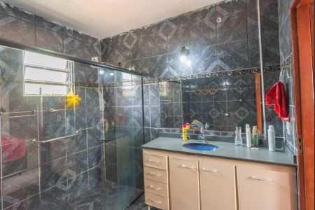 Casa à venda com 230m², 4 quartos e 3 vagasBanheiro da Suíte