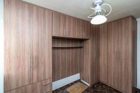 Apartamento à venda com 46m², 2 quartos e 1 vaga Apartamento à venda com 46m², 2 quartos e 1 vagaQuarto 2 - Armários