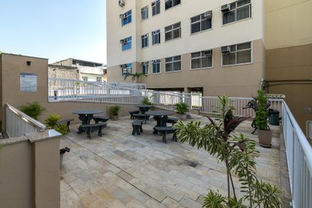 Apartamento à venda com 46m², 2 quartos e 1 vaga Apartamento à venda com 46m², 2 quartos e 1 vagaÁrea comum - Piscina