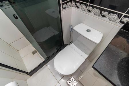 Apartamento à venda com 46m², 2 quartos e 1 vaga Apartamento à venda com 46m², 2 quartos e 1 vagaBanheiro