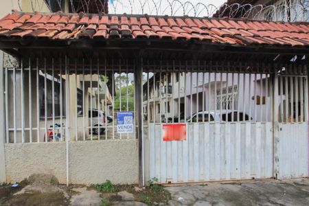 Casa à venda com 68m², 3 quartos e 1 vagaPlaquinha Instalada