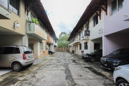 Casa à venda com 68m², 3 quartos e 1 vagaÁrea comum