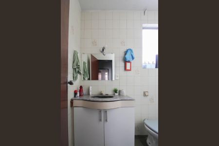 Casa à venda com 68m², 3 quartos e 1 vagaBanheiro 