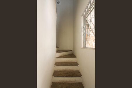 Casa à venda com 68m², 3 quartos e 1 vagaEscada