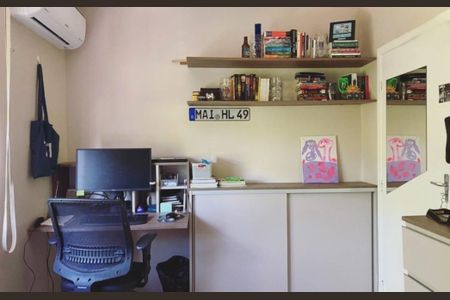 Quarto de apartamento à venda com 2 quartos, 56m² em Menino Deus, Porto Alegre