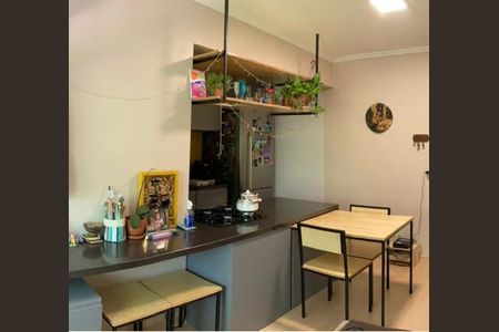 Sala de apartamento à venda com 2 quartos, 56m² em Menino Deus, Porto Alegre