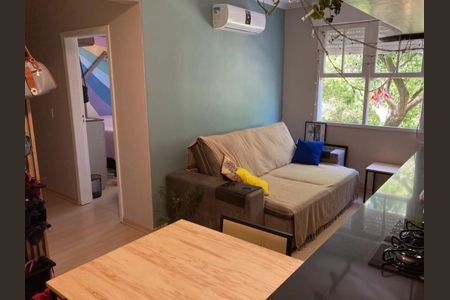 Sala de apartamento à venda com 2 quartos, 56m² em Menino Deus, Porto Alegre