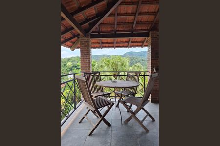 Casa de condomínio à venda com 221m², 3 quartos e 3 vagas Casa de condomínio à venda com 221m², 3 quartos e 3 vagasVaranda da Sala