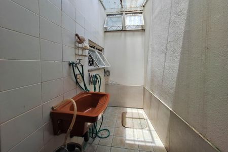 Casa de condomínio à venda com 221m², 3 quartos e 3 vagas Casa de condomínio à venda com 221m², 3 quartos e 3 vagasÁrea de Serviço