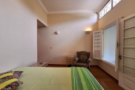 Casa de condomínio à venda com 221m², 3 quartos e 3 vagas Casa de condomínio à venda com 221m², 3 quartos e 3 vagasSuíte 1