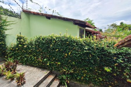 Casa de condomínio à venda com 221m², 3 quartos e 3 vagas Casa de condomínio à venda com 221m², 3 quartos e 3 vagasQuarto 1