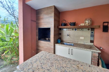 Casa de condomínio à venda com 221m², 3 quartos e 3 vagas Casa de condomínio à venda com 221m², 3 quartos e 3 vagasQuintal