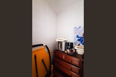 Casa de condomínio à venda com 221m², 3 quartos e 3 vagas Casa de condomínio à venda com 221m², 3 quartos e 3 vagasQuarto de Serviço