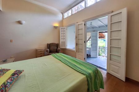 Casa de condomínio à venda com 221m², 3 quartos e 3 vagas Casa de condomínio à venda com 221m², 3 quartos e 3 vagasSuíte 1