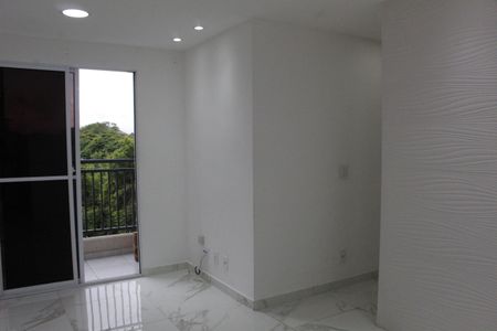 Sala de apartamento para alugar com 3 quartos, 56m² em Taquara, Rio de Janeiro