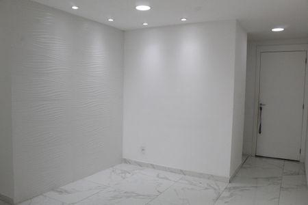 Sala de apartamento para alugar com 3 quartos, 56m² em Taquara, Rio de Janeiro
