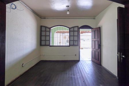 Sala de casa para alugar com 4 quartos, 210m² em Ressaca, Contagem