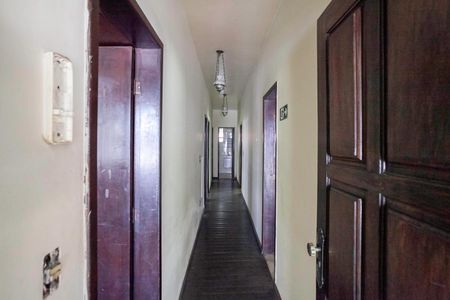 Corredor de casa para alugar com 4 quartos, 210m² em Ressaca, Contagem