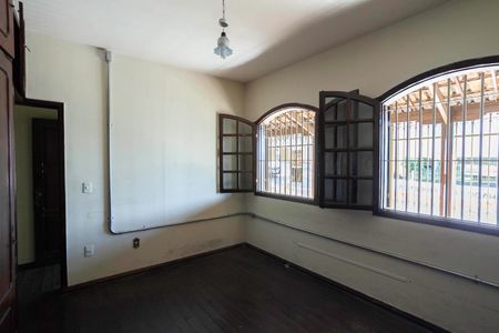 Casa para alugar com 210m², 4 quartos e 2 vagas Casa para alugar com 210m², 4 quartos e 2 vagasSuíte