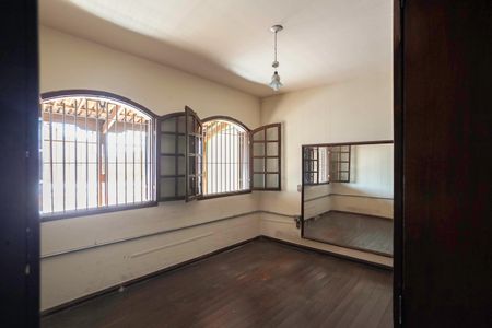 Casa para alugar com 210m², 4 quartos e 2 vagas Casa para alugar com 210m², 4 quartos e 2 vagasSuíte