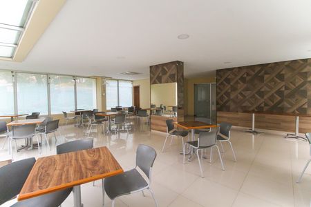 Apartamento para alugar com 53m², 2 quartos e 1 vaga Apartamento para alugar com 53m², 2 quartos e 1 vagaÁrea comum - Salão de festas