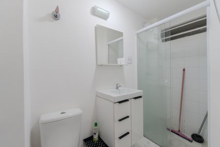 Banheiro de apartamento à venda com 1 quarto, 27m² em Bela Vista, São Paulo