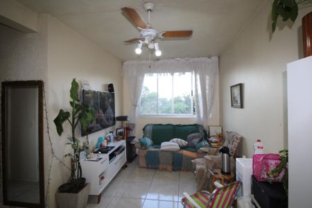 Sala de apartamento à venda com 2 quartos, 50m² em Rubem Berta, Porto Alegre