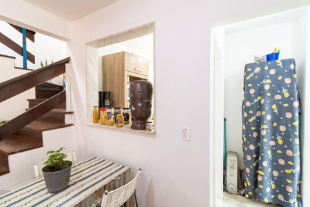 Apartamento à venda com 170m², 2 quartos e 1 vaga Apartamento à venda com 170m², 2 quartos e 1 vagaSala