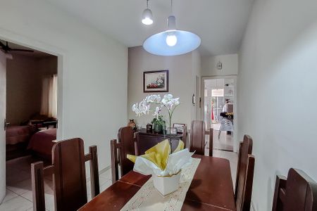 Casa para alugar com 110m², 2 quartos e 2 vagas Casa para alugar com 110m², 2 quartos e 2 vagasSala de Jantar