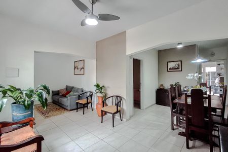 Casa para alugar com 110m², 2 quartos e 2 vagas Casa para alugar com 110m², 2 quartos e 2 vagasSala