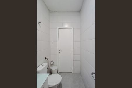 Casa para alugar com 110m², 2 quartos e 2 vagas Casa para alugar com 110m², 2 quartos e 2 vagasBanheiro