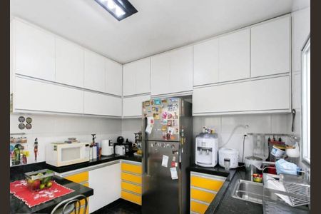 Casa à venda com 2 quartos, 92m² em Vila Carrão, São Paulo