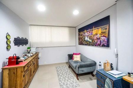 Casa à venda com 3 quartos, 350m² em Vila Carrão, São Paulo
