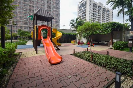 Apartamento para alugar com 67m², 2 quartos e 1 vagaÁrea comum - Playground