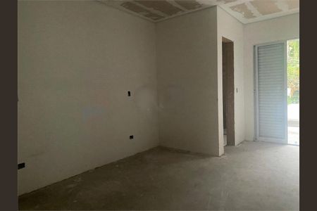 Casa à venda com 3 quartos, 106m² em Jardim Sabara, São Paulo