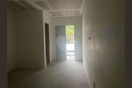 Casa à venda com 3 quartos, 106m² em Jardim Sabara, São Paulo