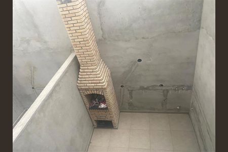 Casa à venda com 3 quartos, 106m² em Jardim Sabara, São Paulo