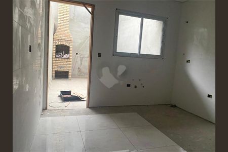 Casa à venda com 3 quartos, 106m² em Jardim Sabara, São Paulo