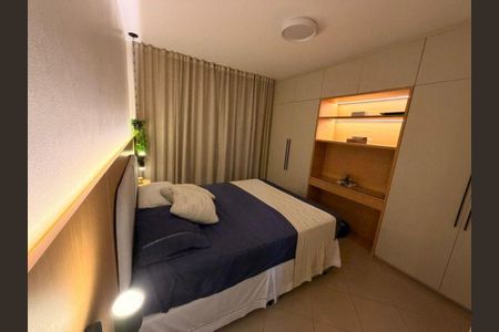 Casa à venda com 3 quartos, 170m² em Jardim Ester Yolanda, São Paulo