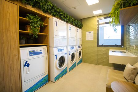 Studio para alugar com 27m², 1 quarto e sem vaga Studio para alugar com 27m², 1 quarto e sem vagaÁrea comum - Lavanderia